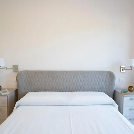 Villa Adele - Family Apartments With Panoramic Pool Apartament *