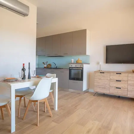 Villa Adele - Family Apartments With Panoramic Pool * Santa Domenica (Vibo Valentia)