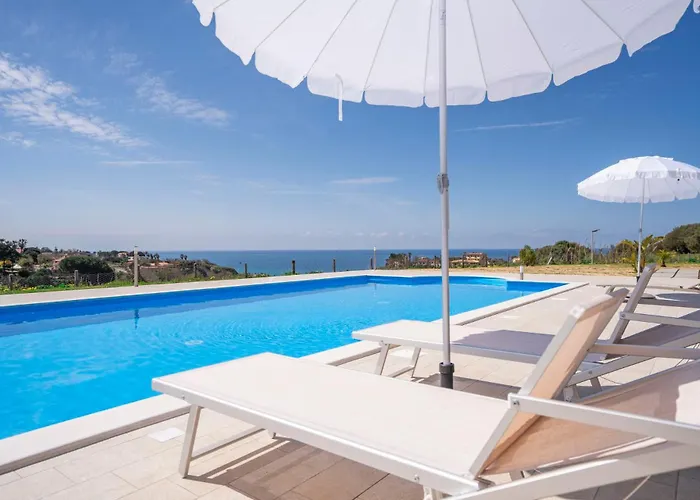 Adele - Family With Panoramic Pool * Santa Domenica (Vibo Valentia)