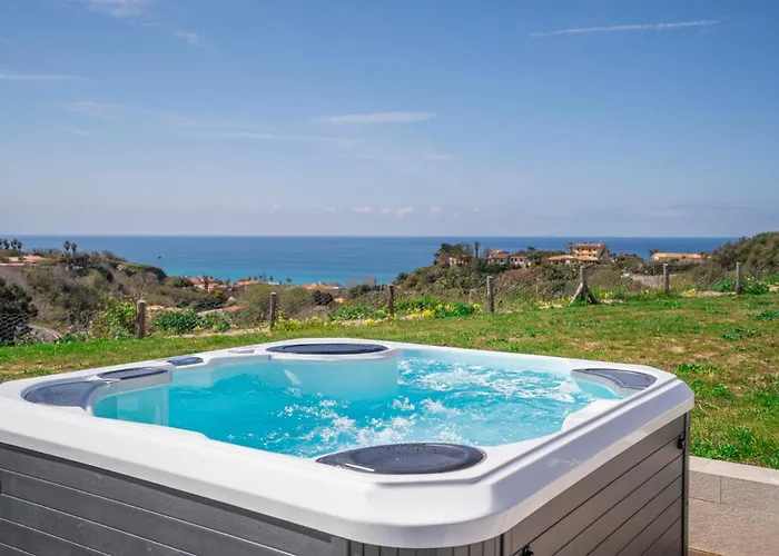 Adele - Family With Panoramic Pool * Santa Domenica (Vibo Valentia)