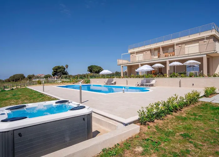 Adele - Family With Panoramic Pool Santa Domenica (Vibo Valentia)