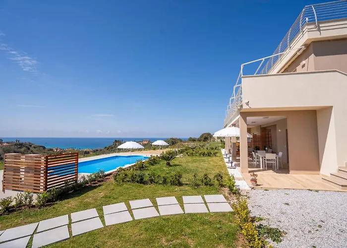 Adele - Family With Panoramic Pool Apartamento Santa Domenica (Vibo Valentia)